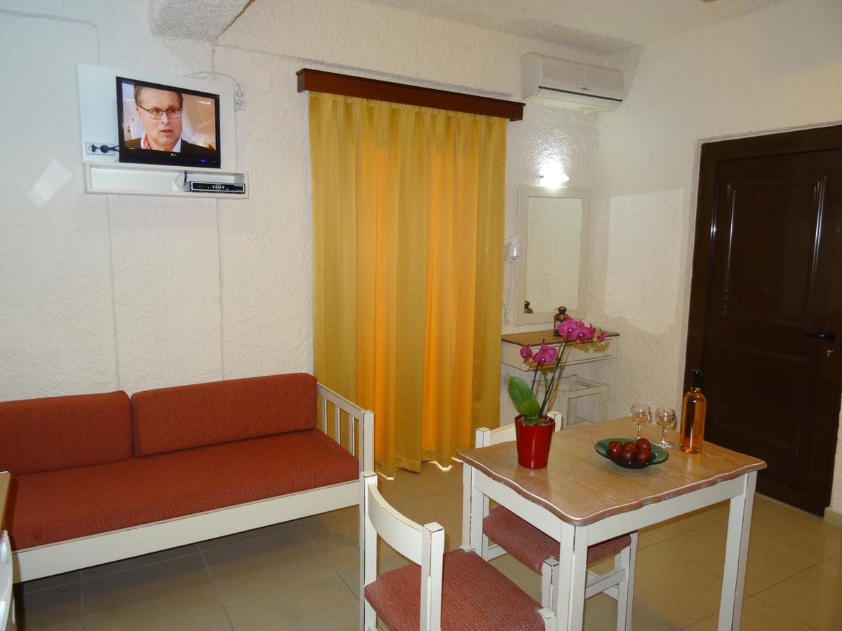 Lito Apartments Paleochora Экстерьер фото
