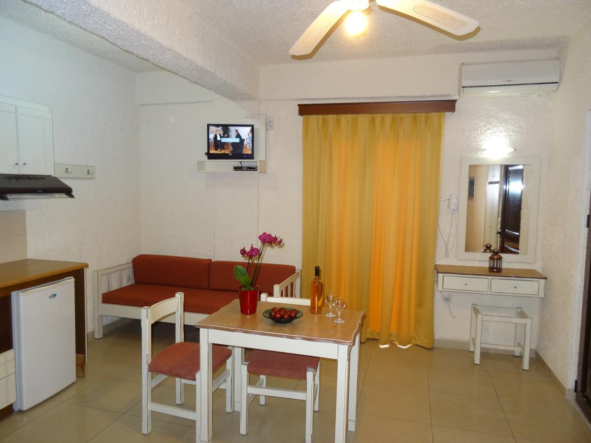 Lito Apartments Paleochora Экстерьер фото