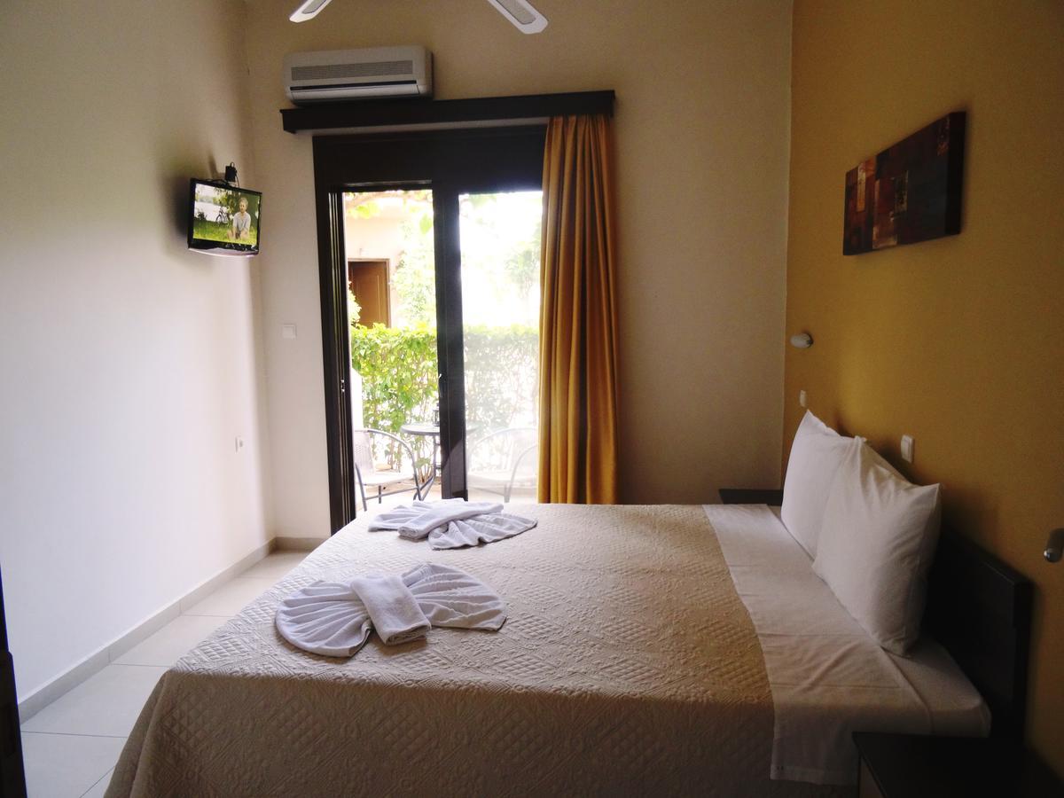 Lito Apartments Paleochora Экстерьер фото
